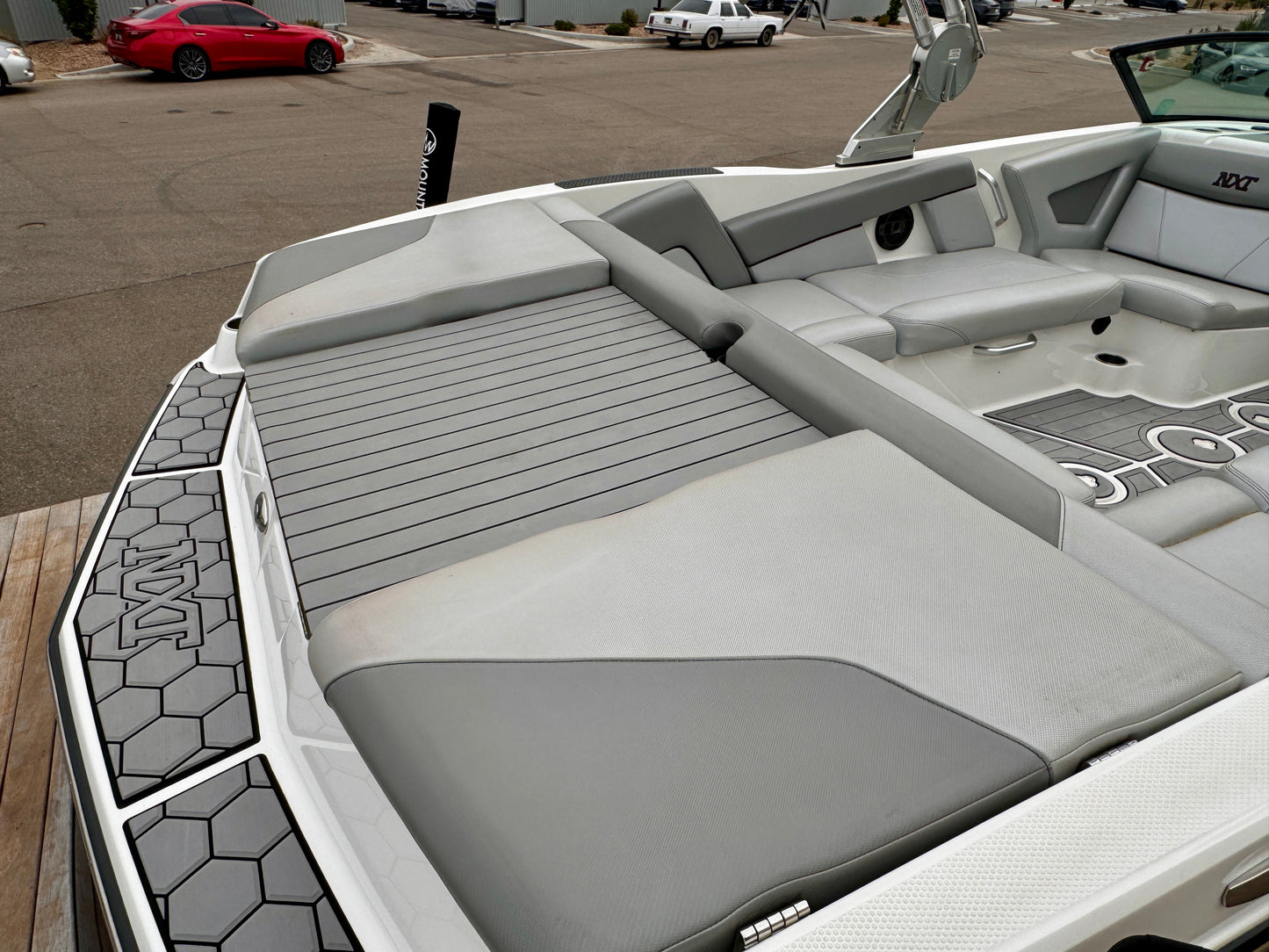 2018 MasterCraft NXT22 - USED & READY TO SURF