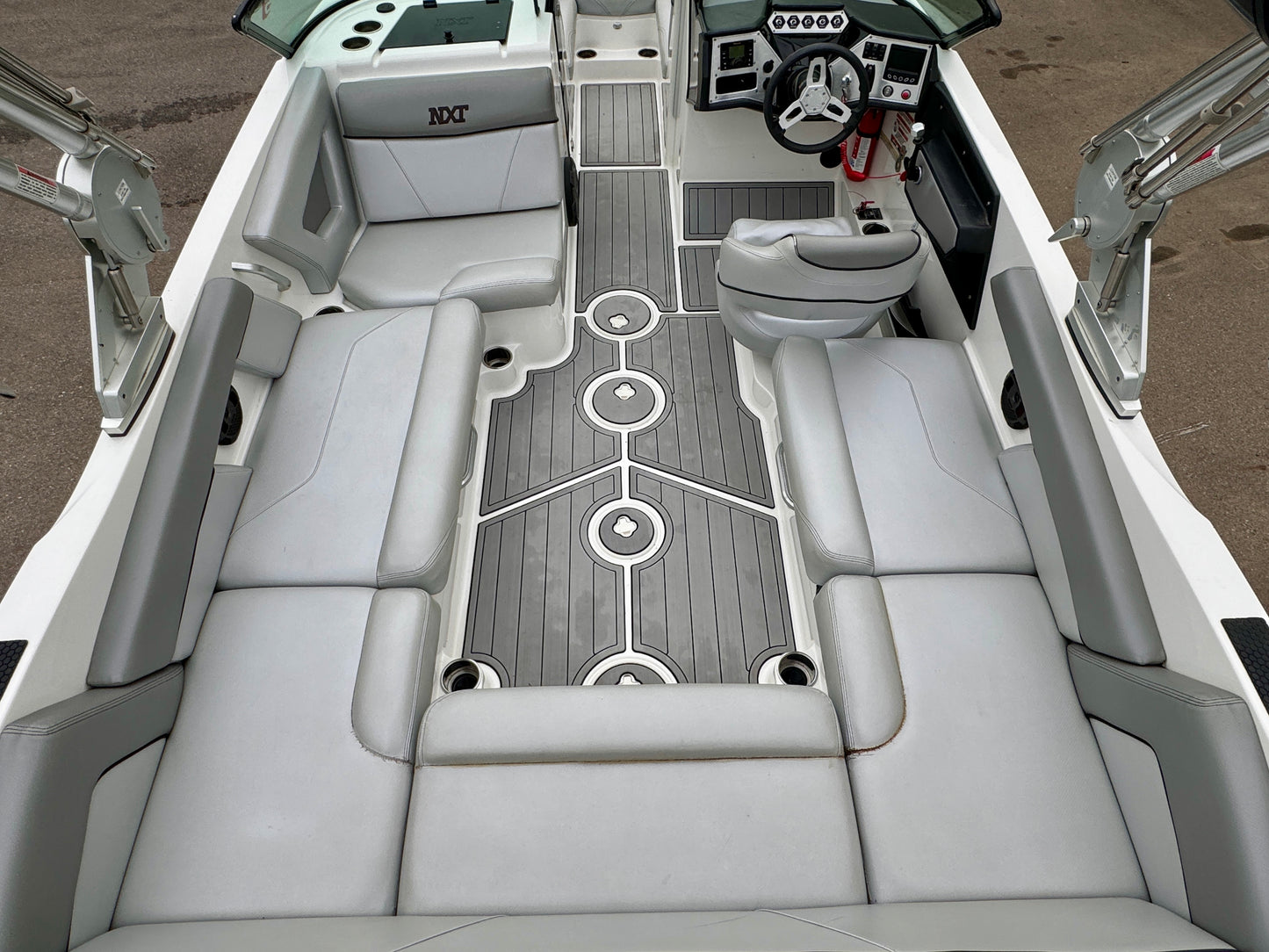 2018 MasterCraft NXT22 - USED & READY TO SURF
