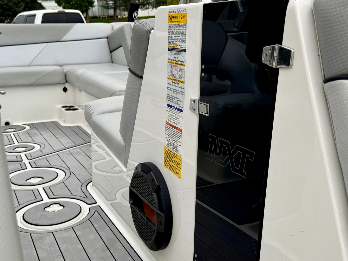 2018 MasterCraft NXT22 - USED & READY TO SURF
