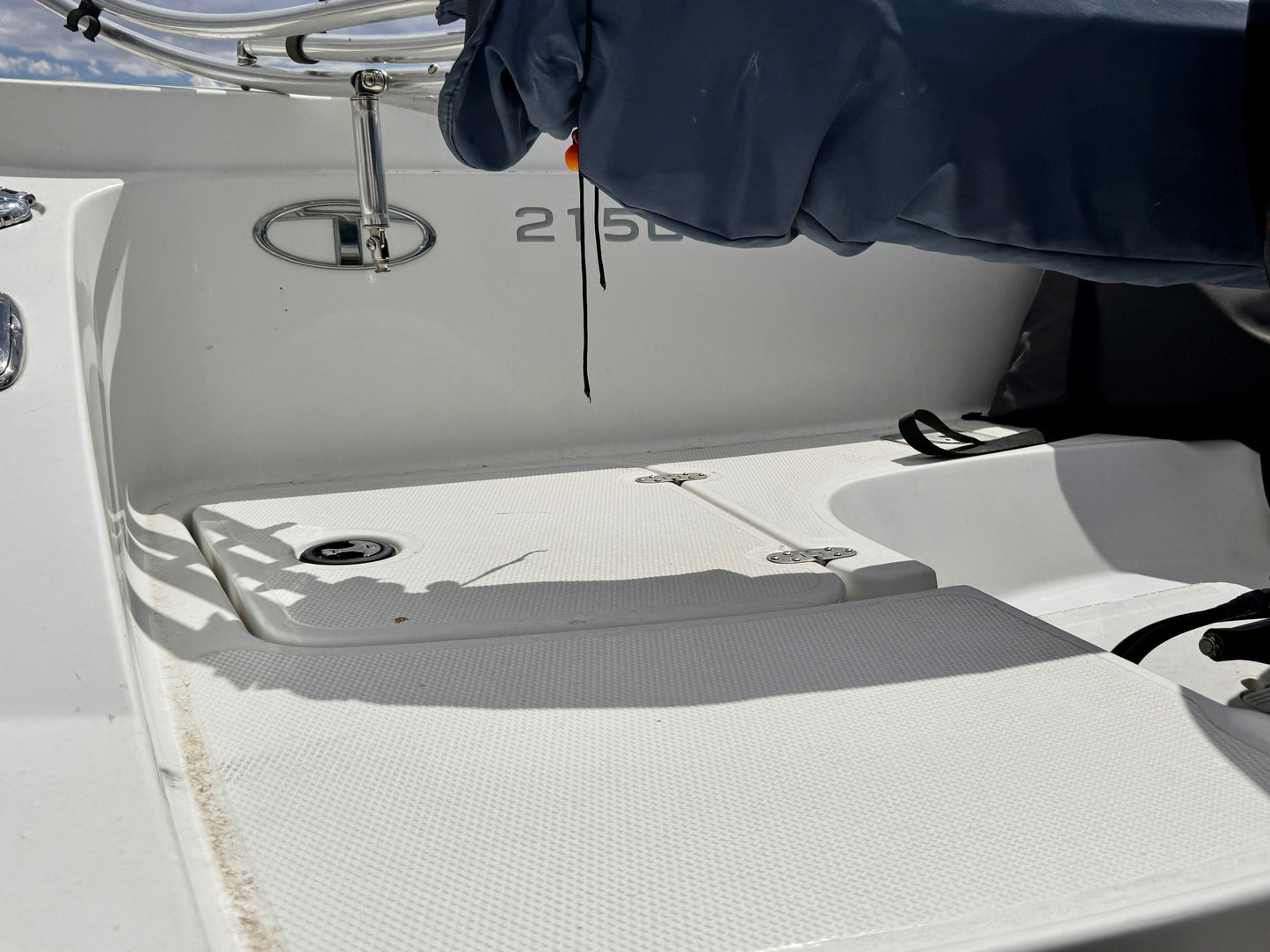 2016 Tahoe 2150 Deck Boat w/ 150HP Mercury Outboard