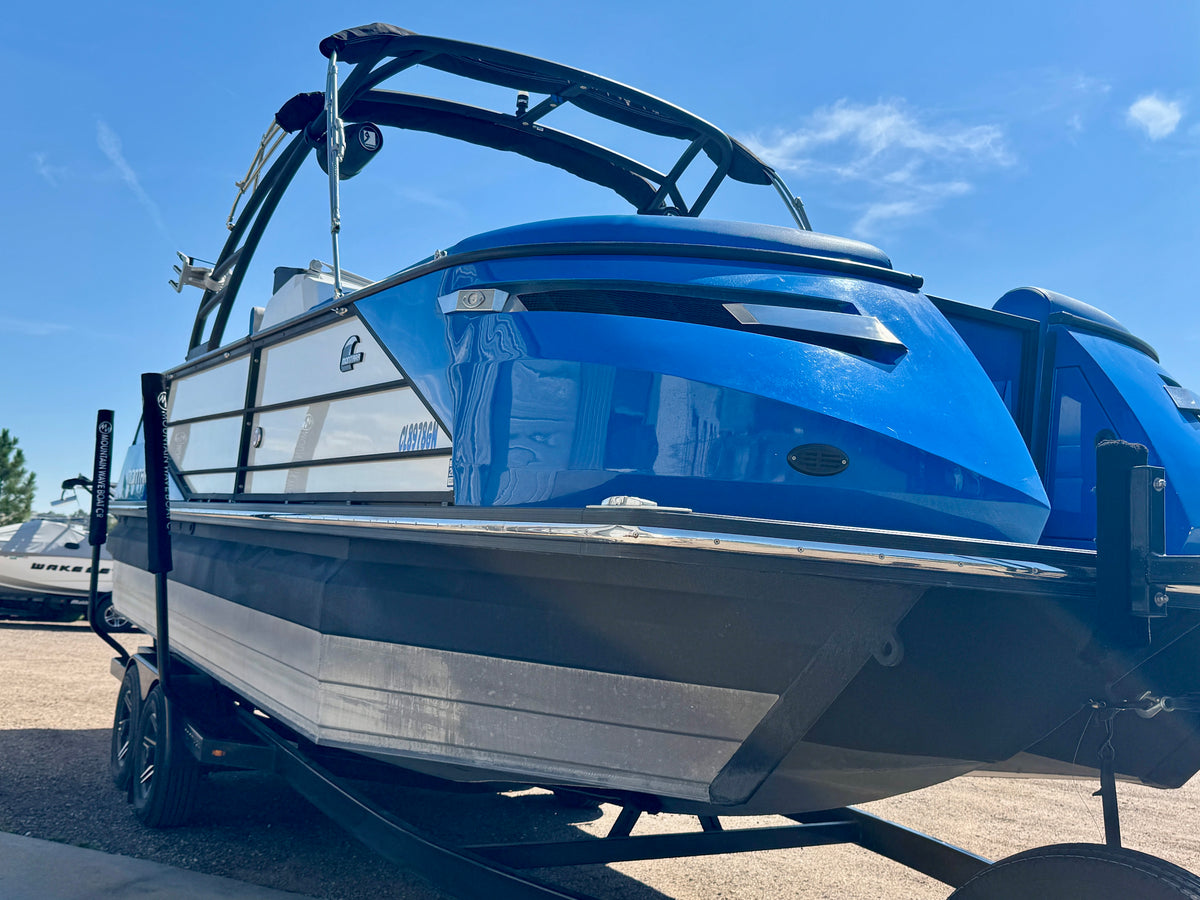 2021 Montara Surf Boss 2.0 Tritoon - RARE FIND