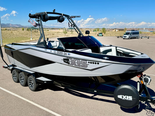 2022 Axis T250 - NEW LT4 -LIKE NEW BOAT