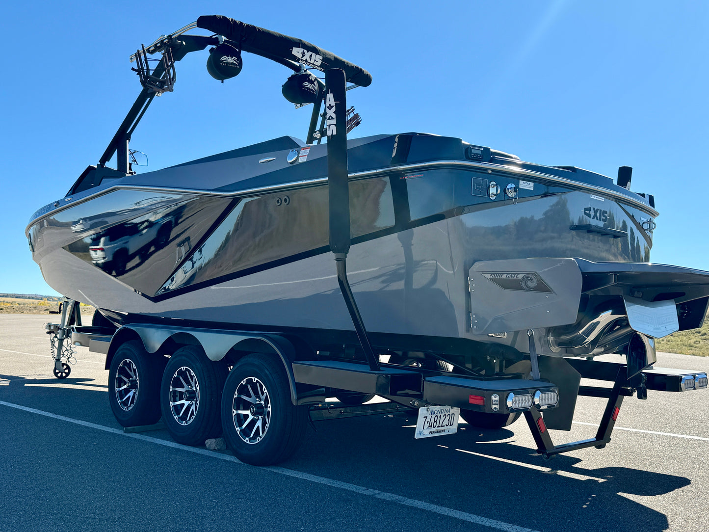 2022 Axis T250 - NEW LT4 -LIKE NEW BOAT