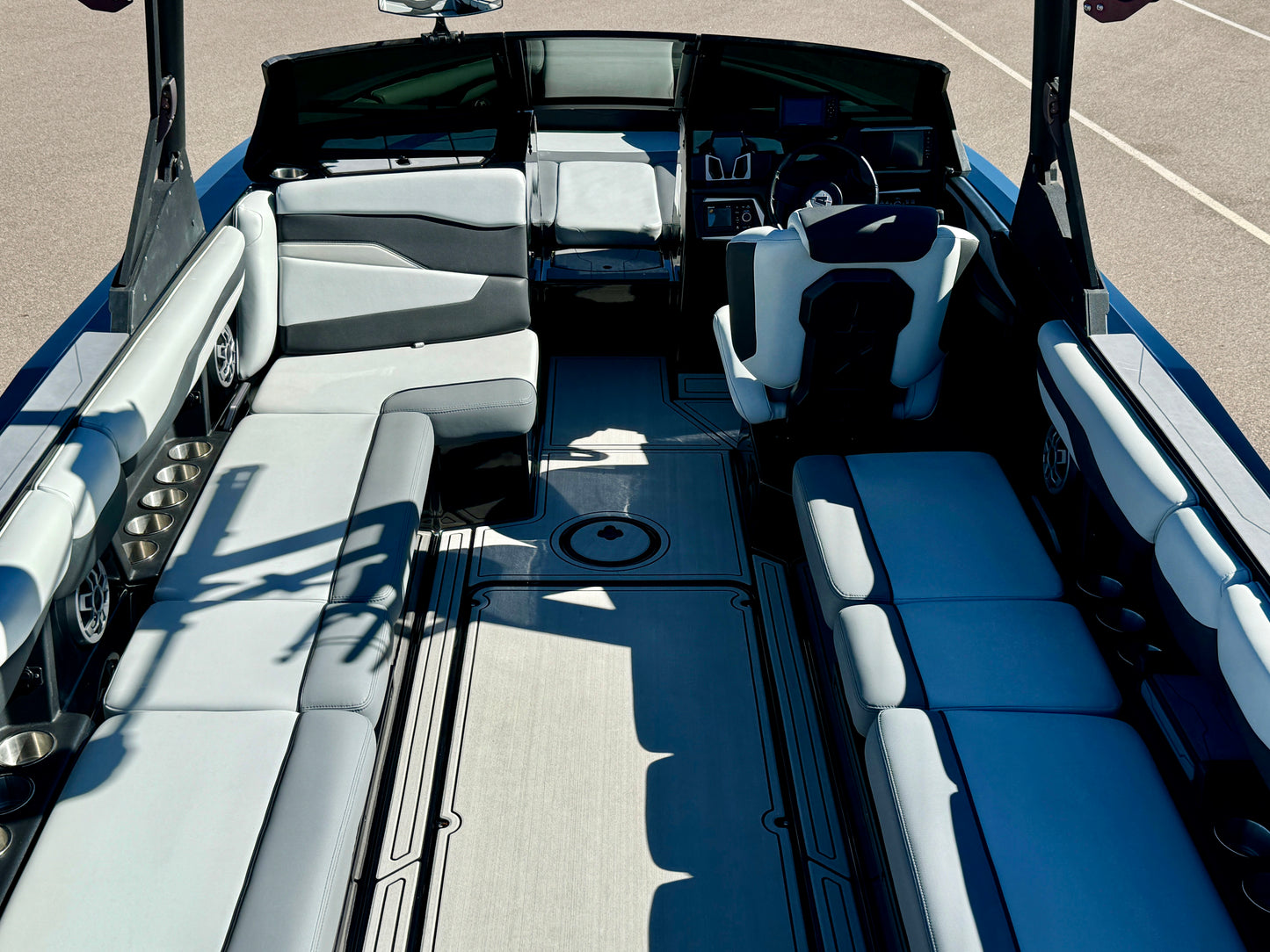 2022 Axis T250 - NEW LT4 -LIKE NEW BOAT