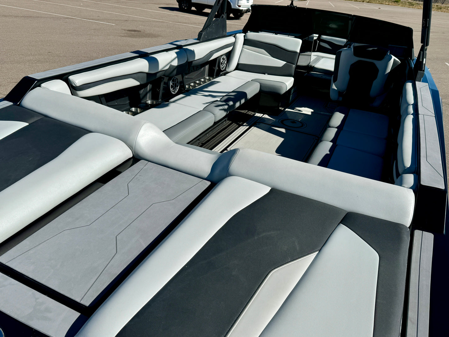 2022 Axis T250 - NEW LT4 -LIKE NEW BOAT