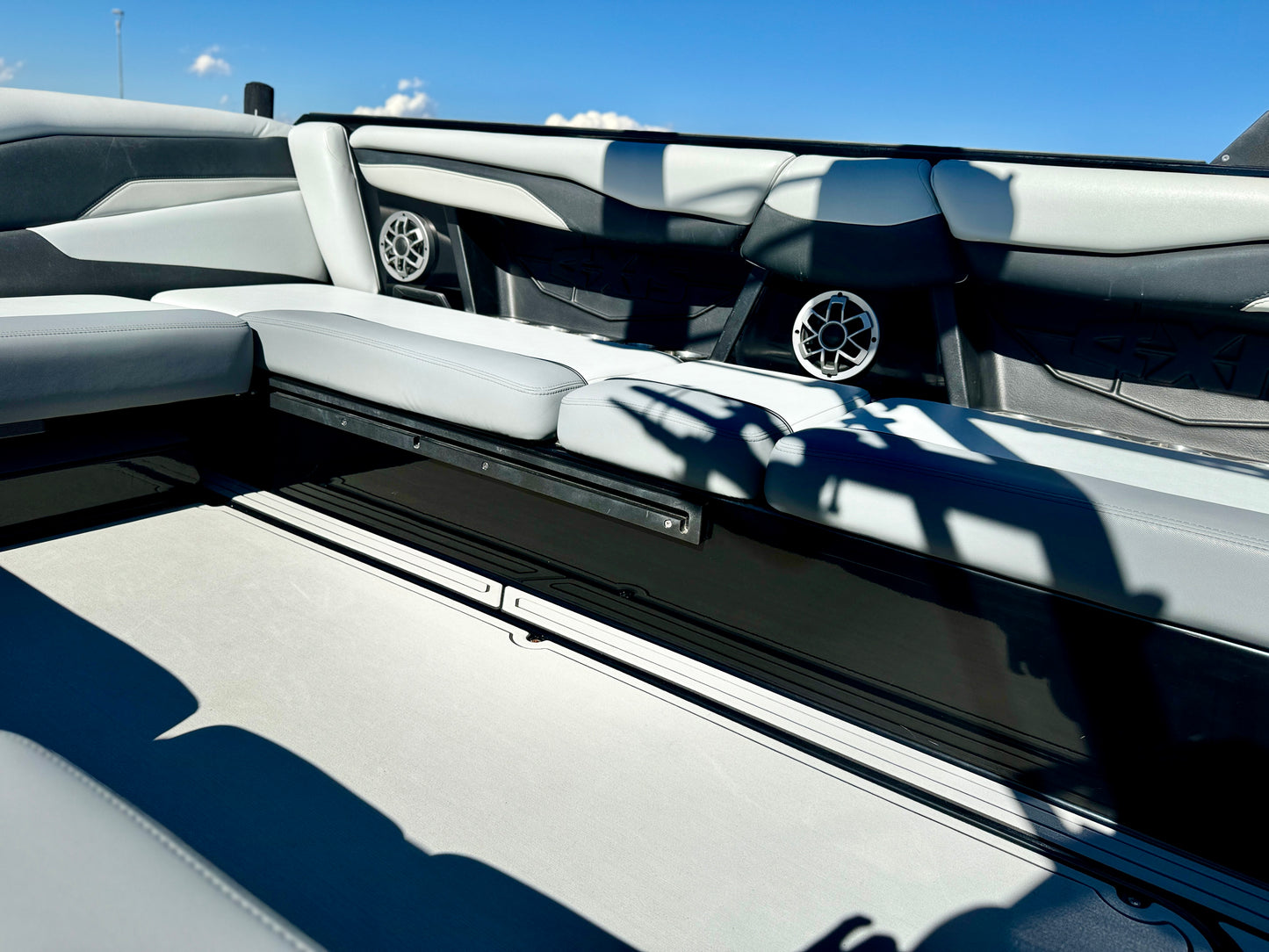 2022 Axis T250 - NEW LT4 -LIKE NEW BOAT